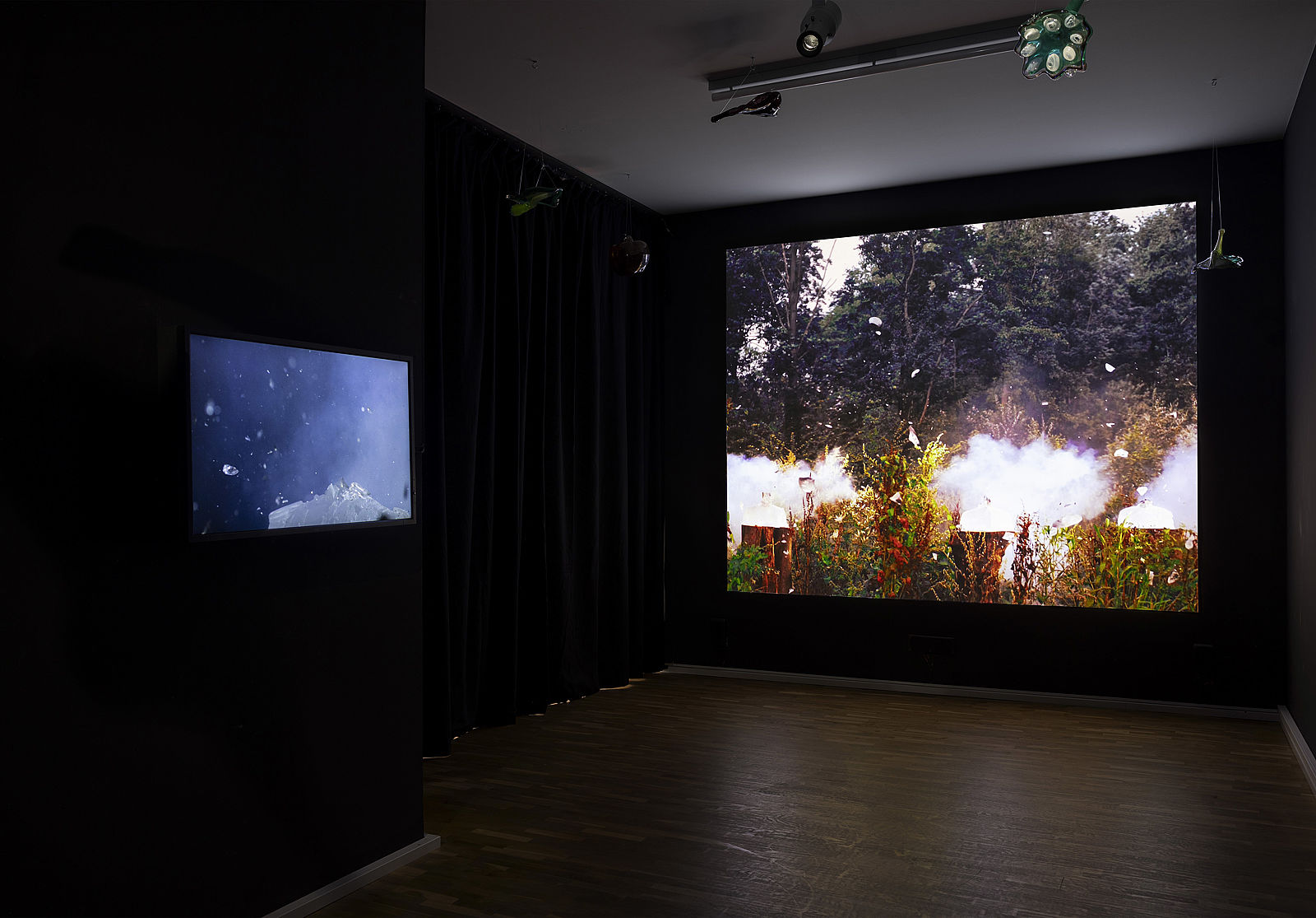 <p>MGKSiegen, Not Done Yet, Colonial Continuities, Work by patricia kaersenhout, What a piece of work is men, 2021, Courtesy the artist and Gallery Akinci Amsterdam, Photo: Philipp Ottendörfer</p>
