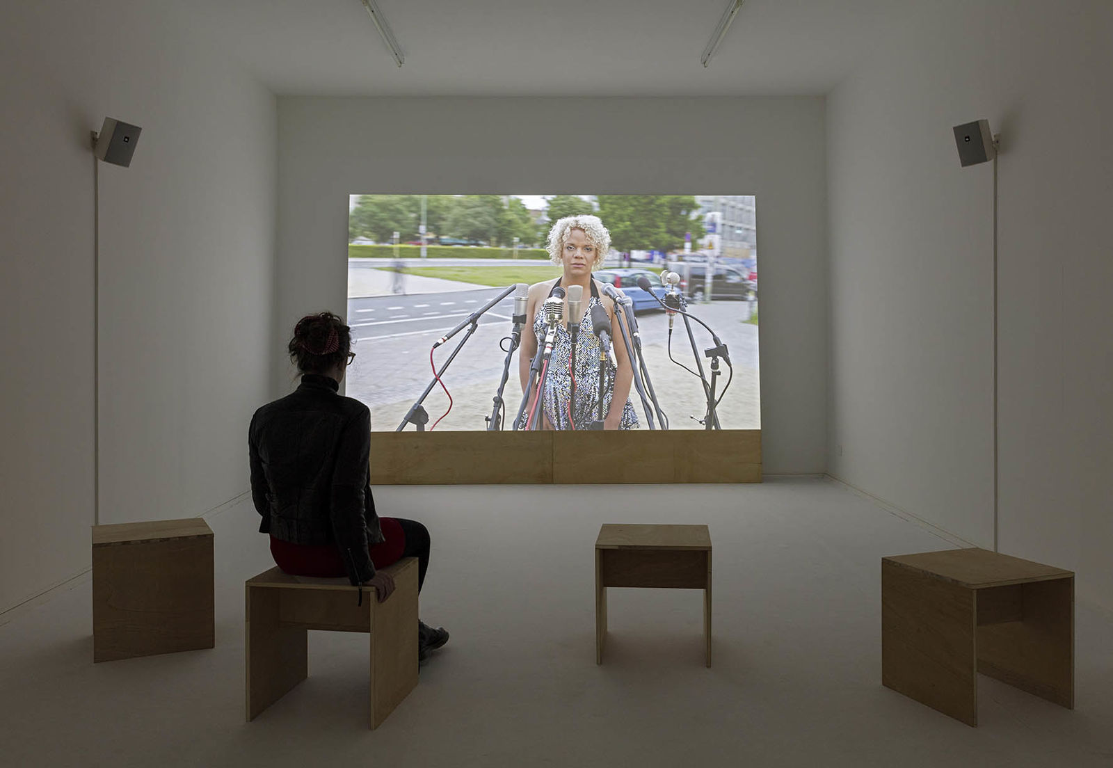 <p>Our Present, Exhibition view, MGKSiegen, Pauline Boudry und Renate Lorenz, Silent, 2016, © Courtesy the artist, Photo: Philipp Ottendörfer</p>