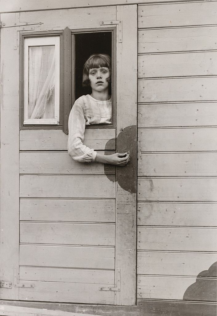 70 Porträts aus „Menschen des 20. Jahrhunderts“